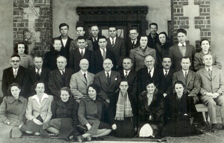 photo of staff and members dept genetics CIW December 1939