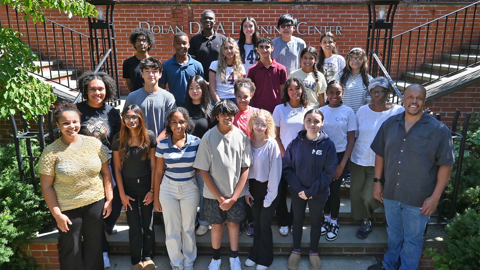 image of the 2024 CSHL STARS participants