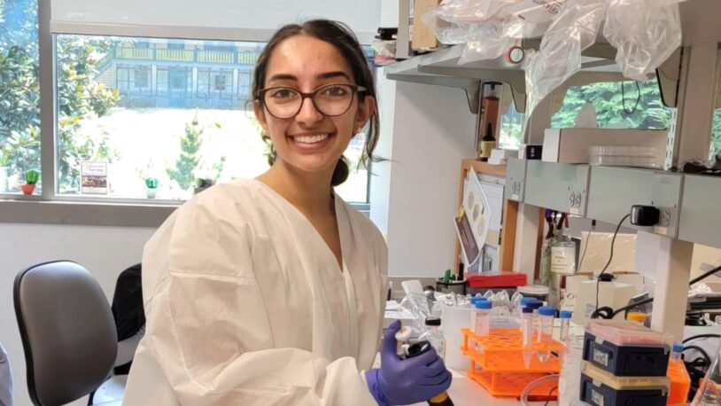 image of Partners for the Future, Ishana Chadha, pipetting in a CSHL lab
